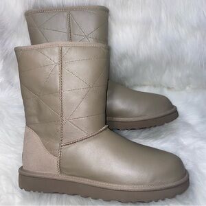 UGG Boots classic short women size 9